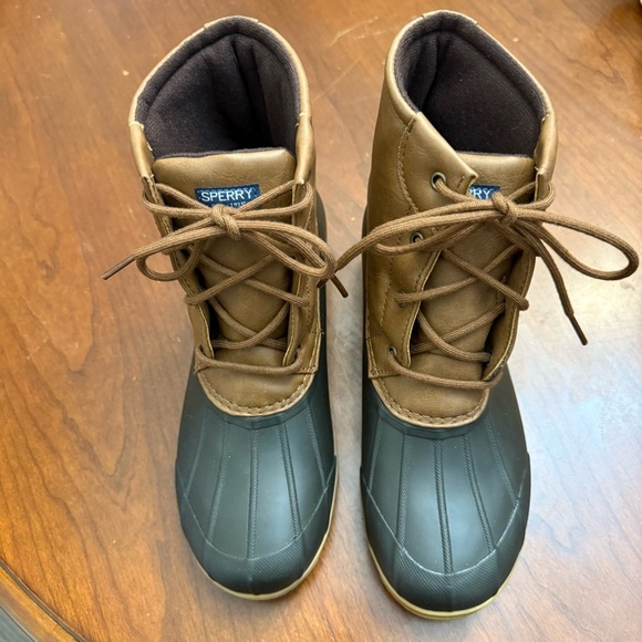 Sperry Shoes - Women’s Sperry Tan and Black Waterproof Boots size 6M